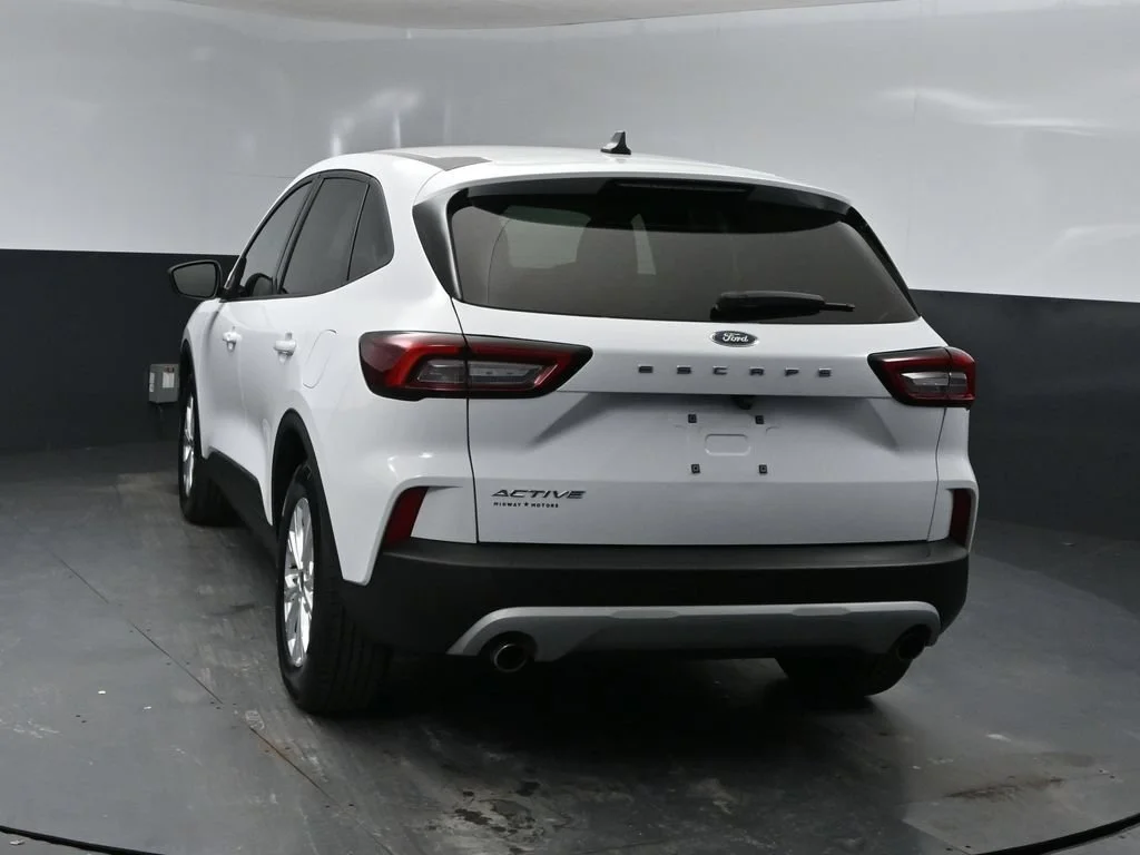 Certified Used 2025 Oxford White Ford Active image 3