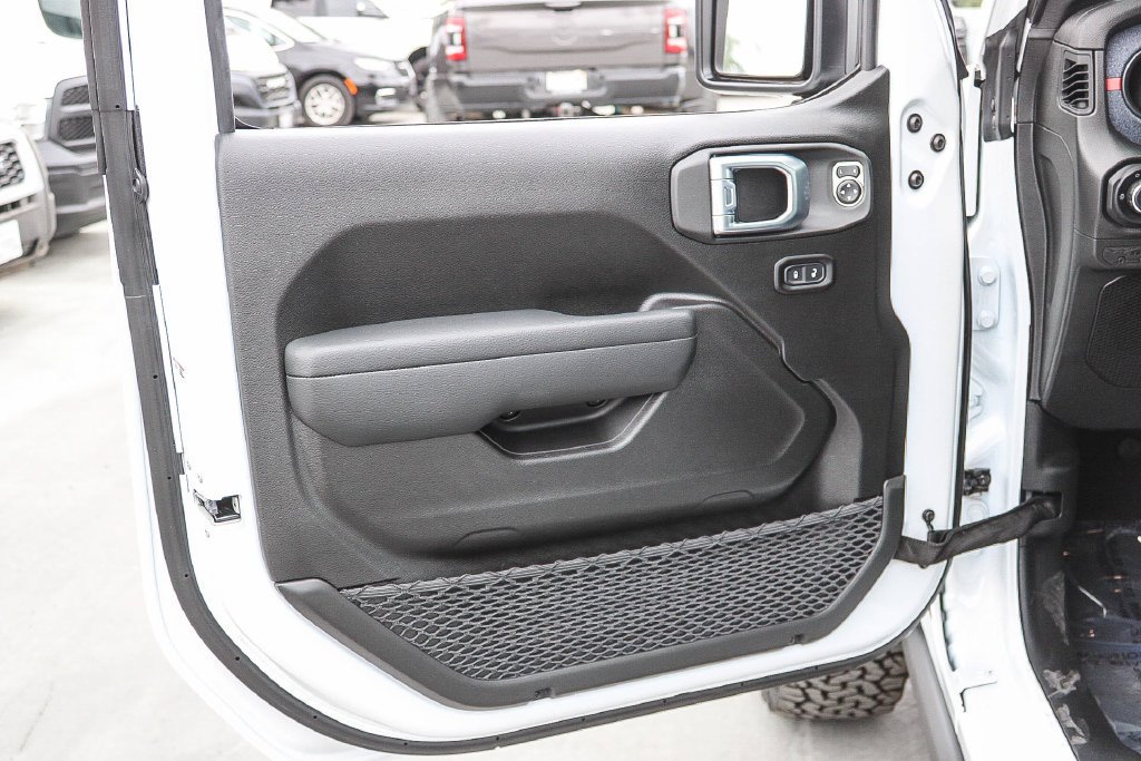 New 2026 Bright White Clearcoat Jeep America 250 Edition image 21