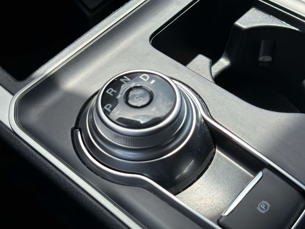 Certified Used 2024 Gray Metallic Ford SE image 17