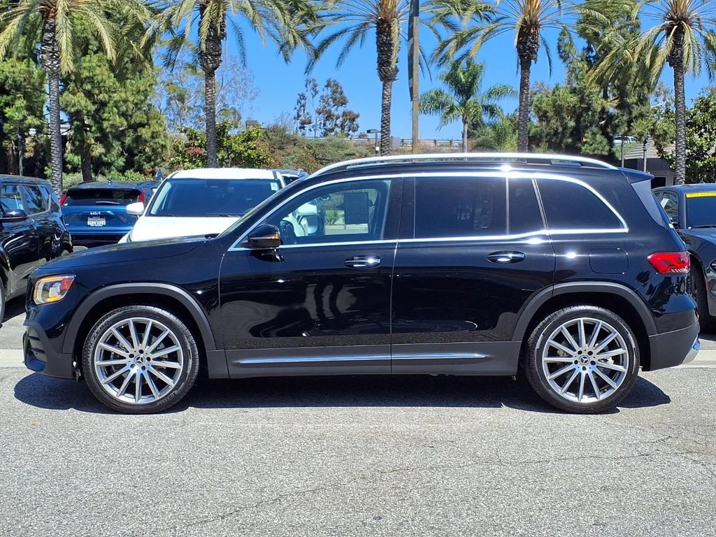 Used 2020 Black Mercedes-Benz GLB 250 image 3