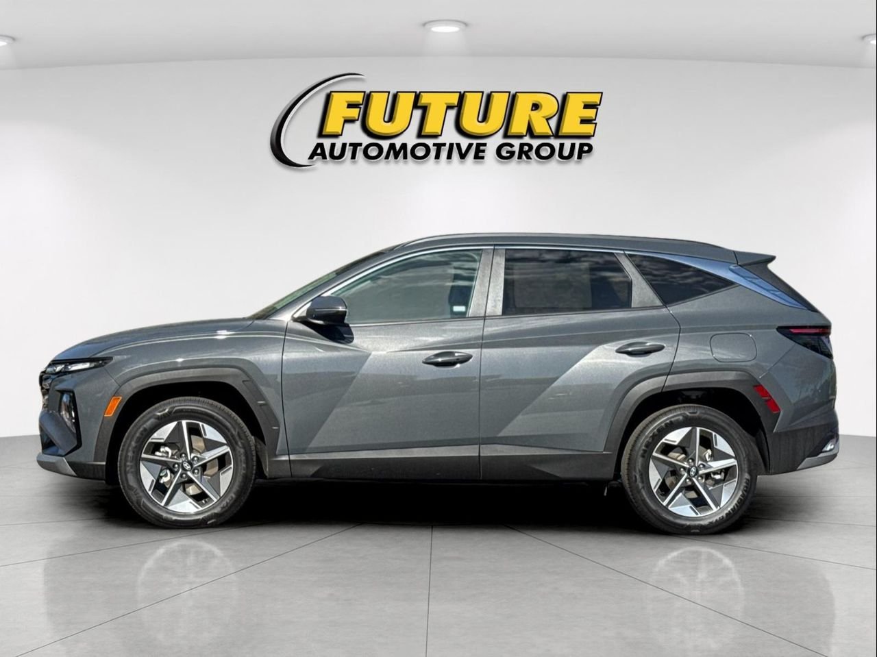 New 2026 Gray Hyundai SEL Convenience image 6