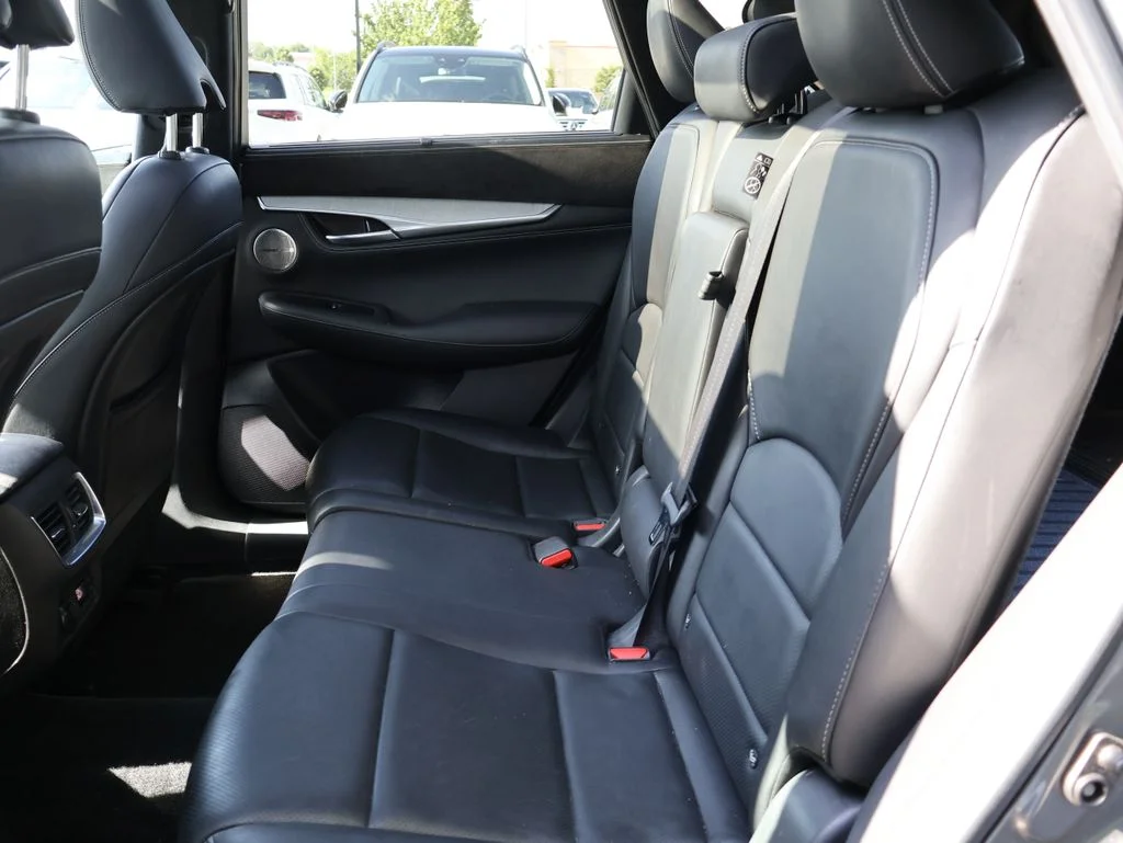 Used 2019 Gray INFINITI ESSENTIAL image 12