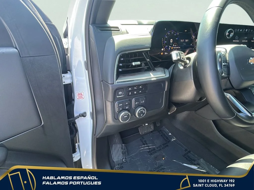 Used 2025 Summit White Chevrolet LT image 15
