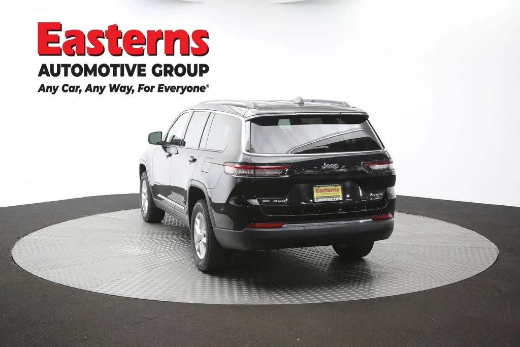 Used 2022 Black Jeep Laredo image 66