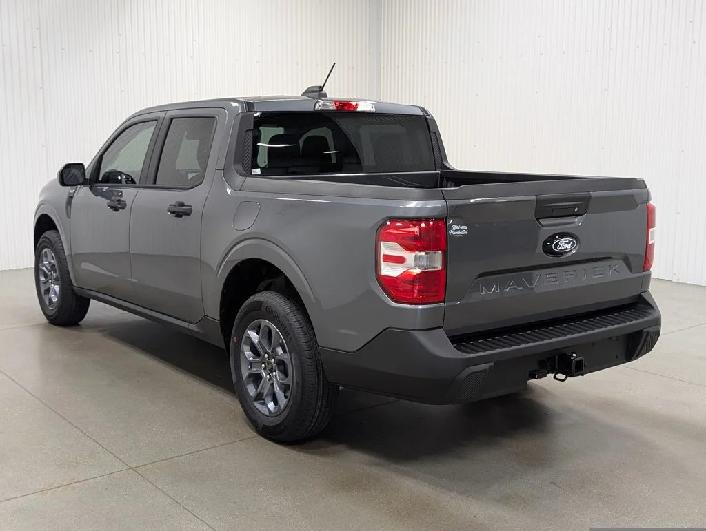New 2026 Carbonized Gray Metallic Ford XLT image 22