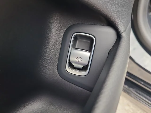 Used 2025 Black Mercedes-Benz S 500 image 18