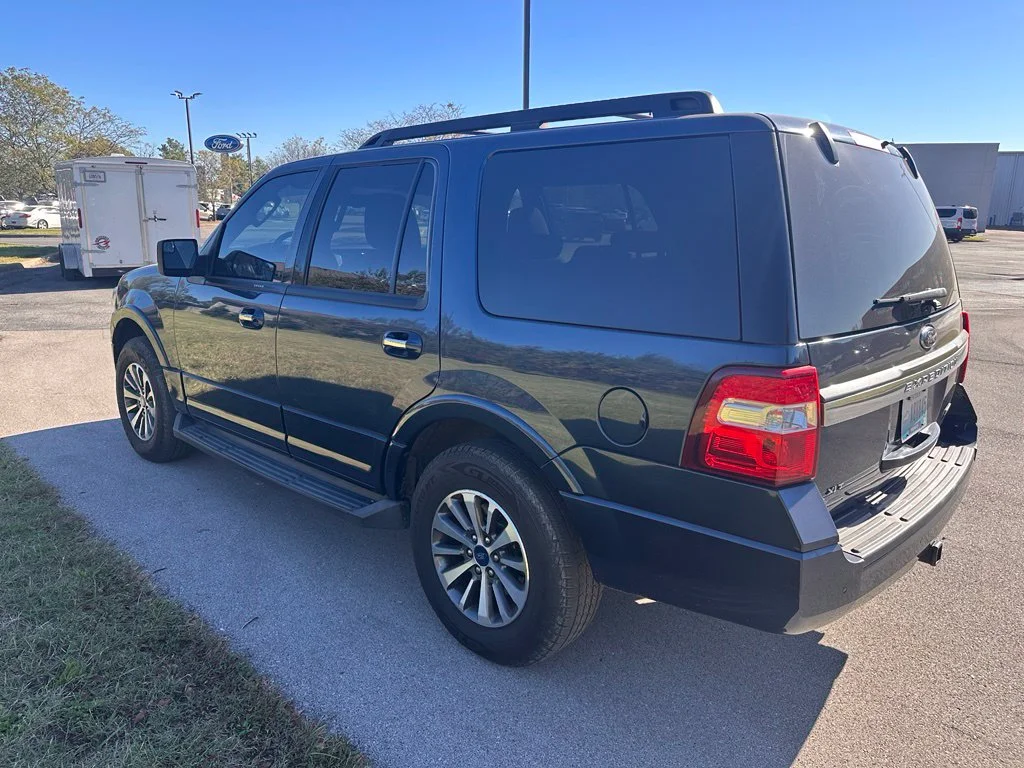 Used 2017 Blue Ford XLT image 9