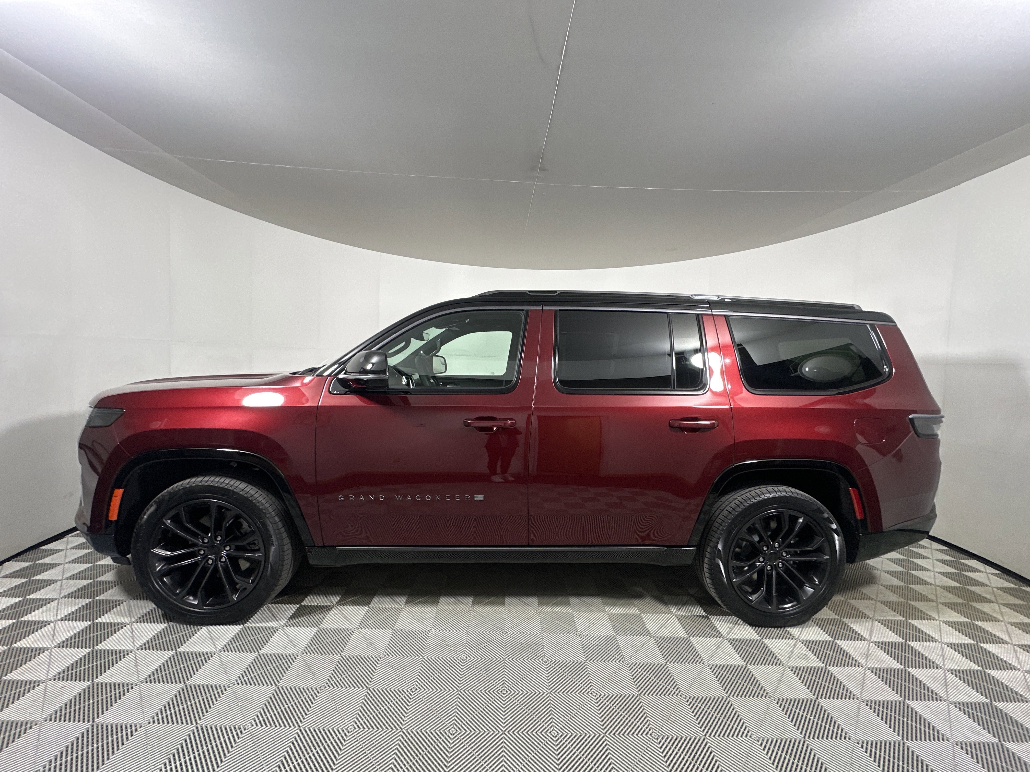 New 2026 Velvet Red Pearl-Coat Exterior Paint Jeep Summit Obsidian image 4