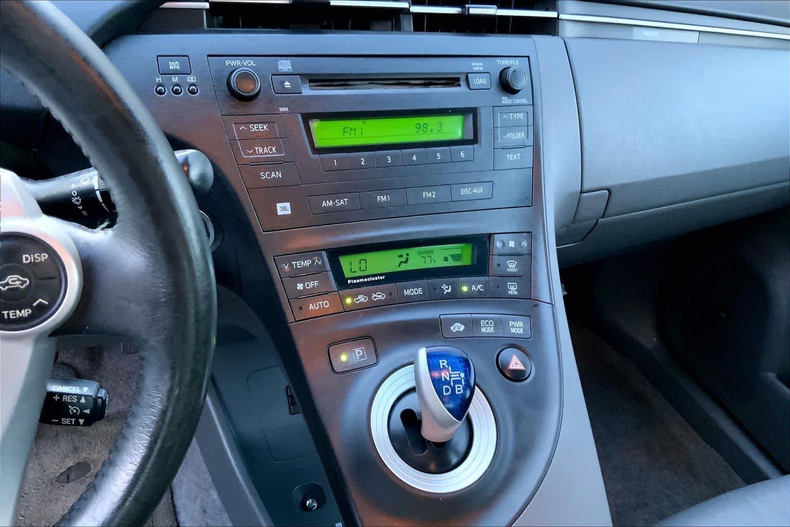 Used 2010 Classic Silver Metallic Toyota III image 5