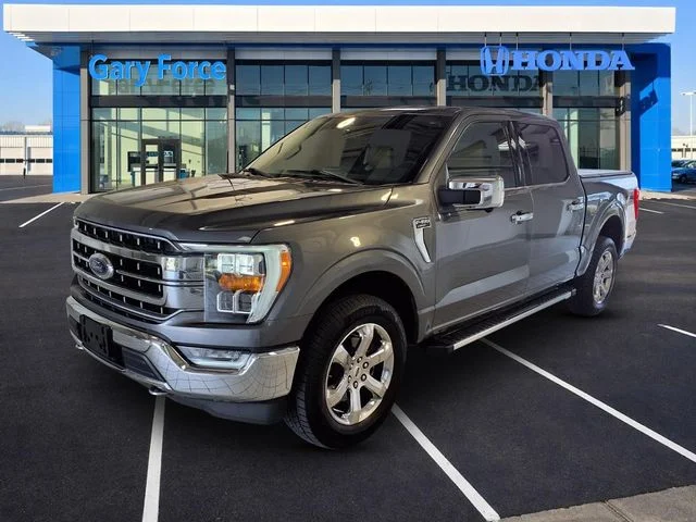 Used 2023 Gray Metallic Ford Lariat image 4