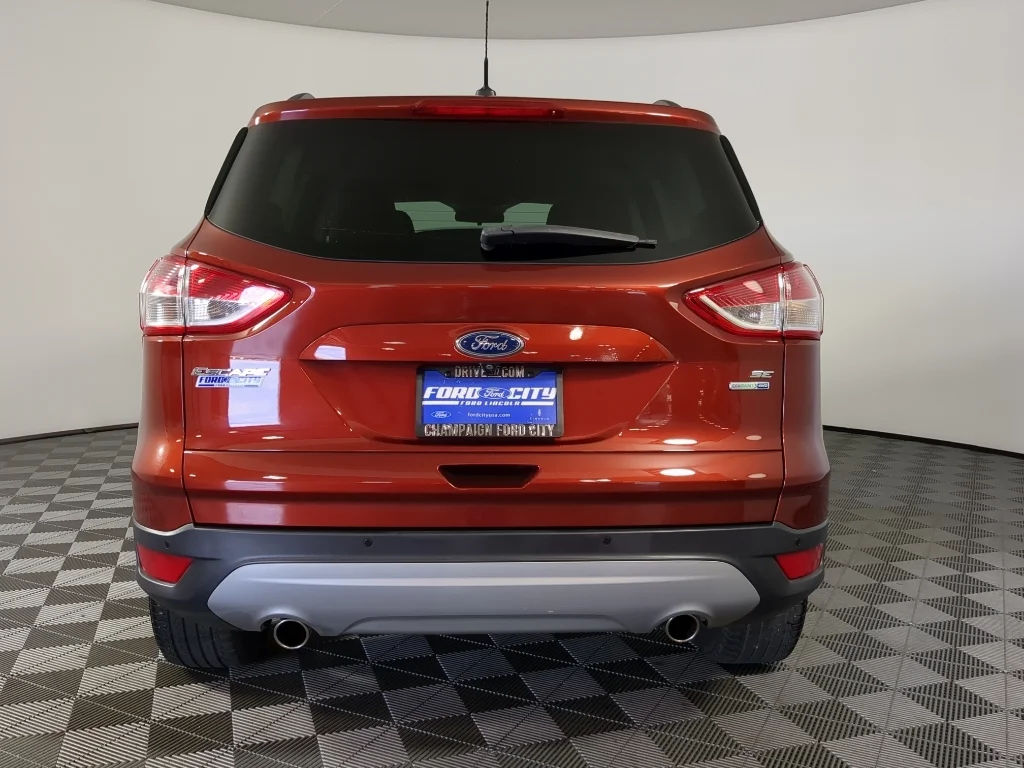 Used 2016 Red Ford SE image 7