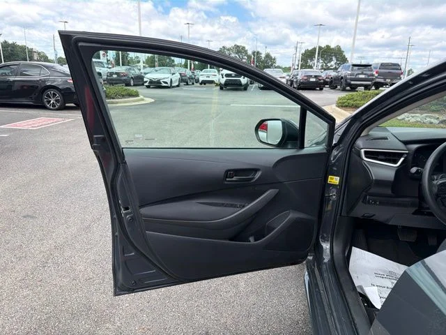 Used 2025  Toyota LE image 24