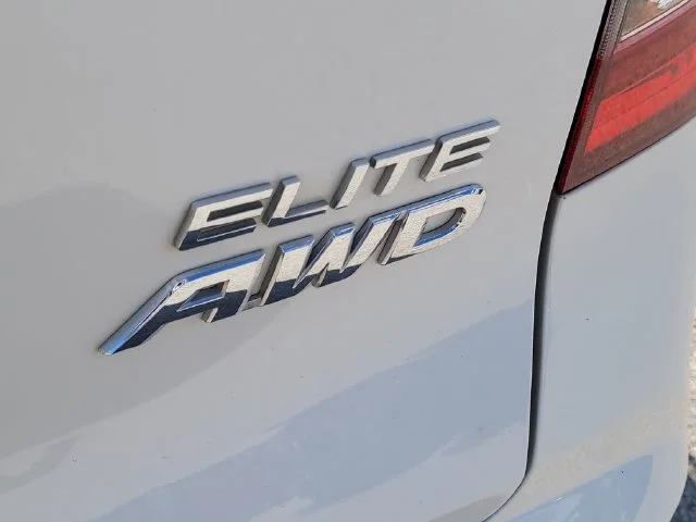 Certified Used 2019 White Honda Elite image 9