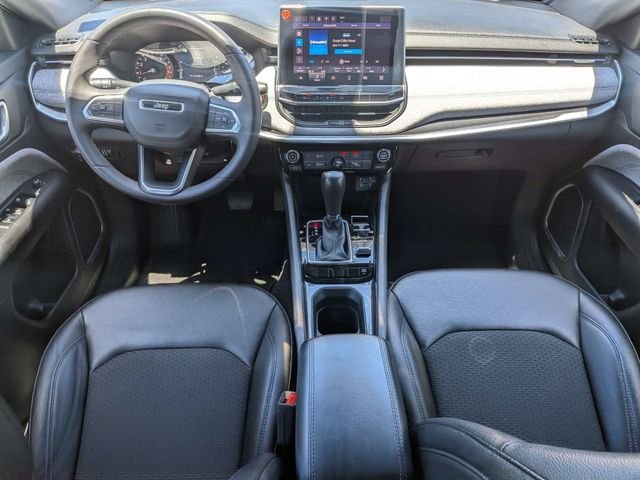 Used 2024 White Jeep Latitude image 15