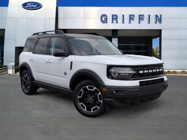 Used 2022 White Ford Outer Banks image 2