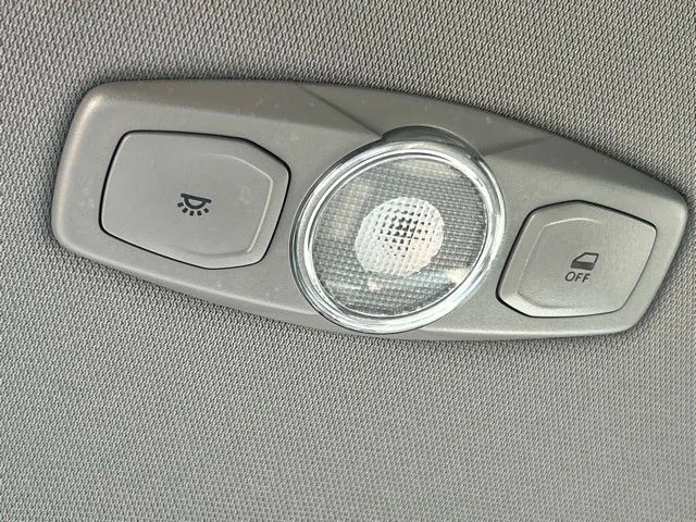 Used 2017 Red Ford XL image 39