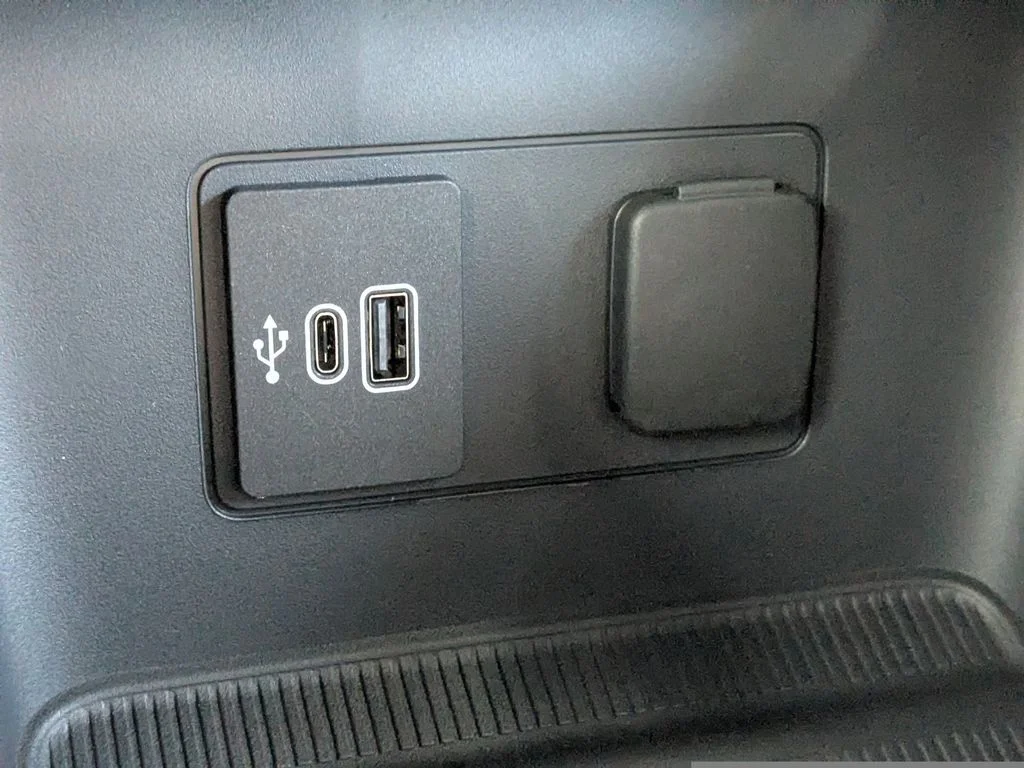 New 2026 Carbonized Gray Metallic Ford ST-Line image 22