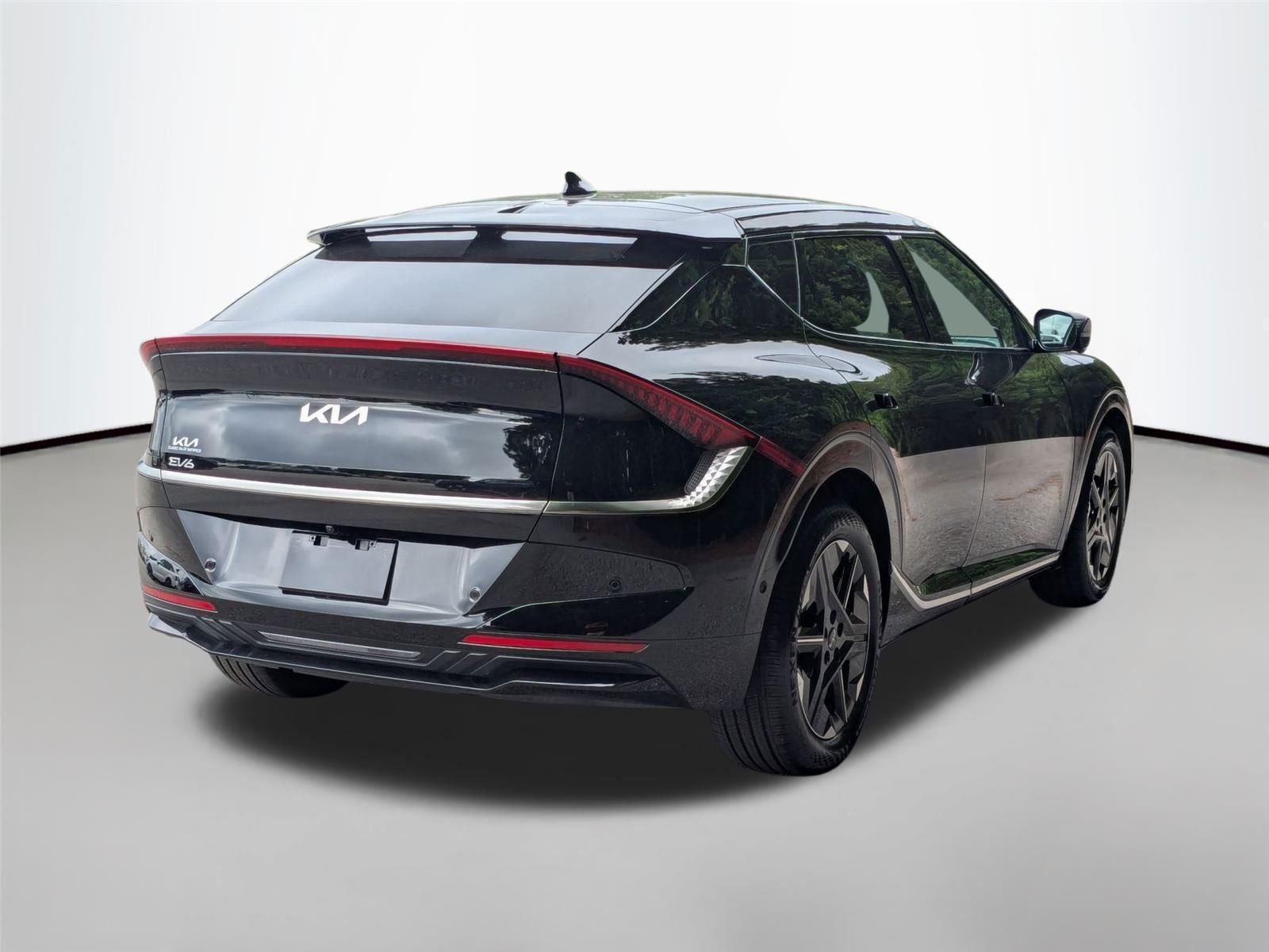 2025 Kia EV6 Wind - Photo 6
