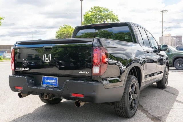 Used 2021 Black Honda Black Edition image 6