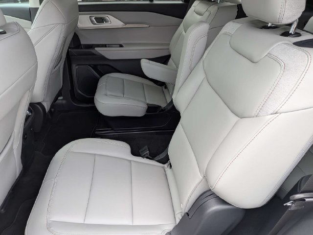 2026 Ford Explorer Active - Photo 14
