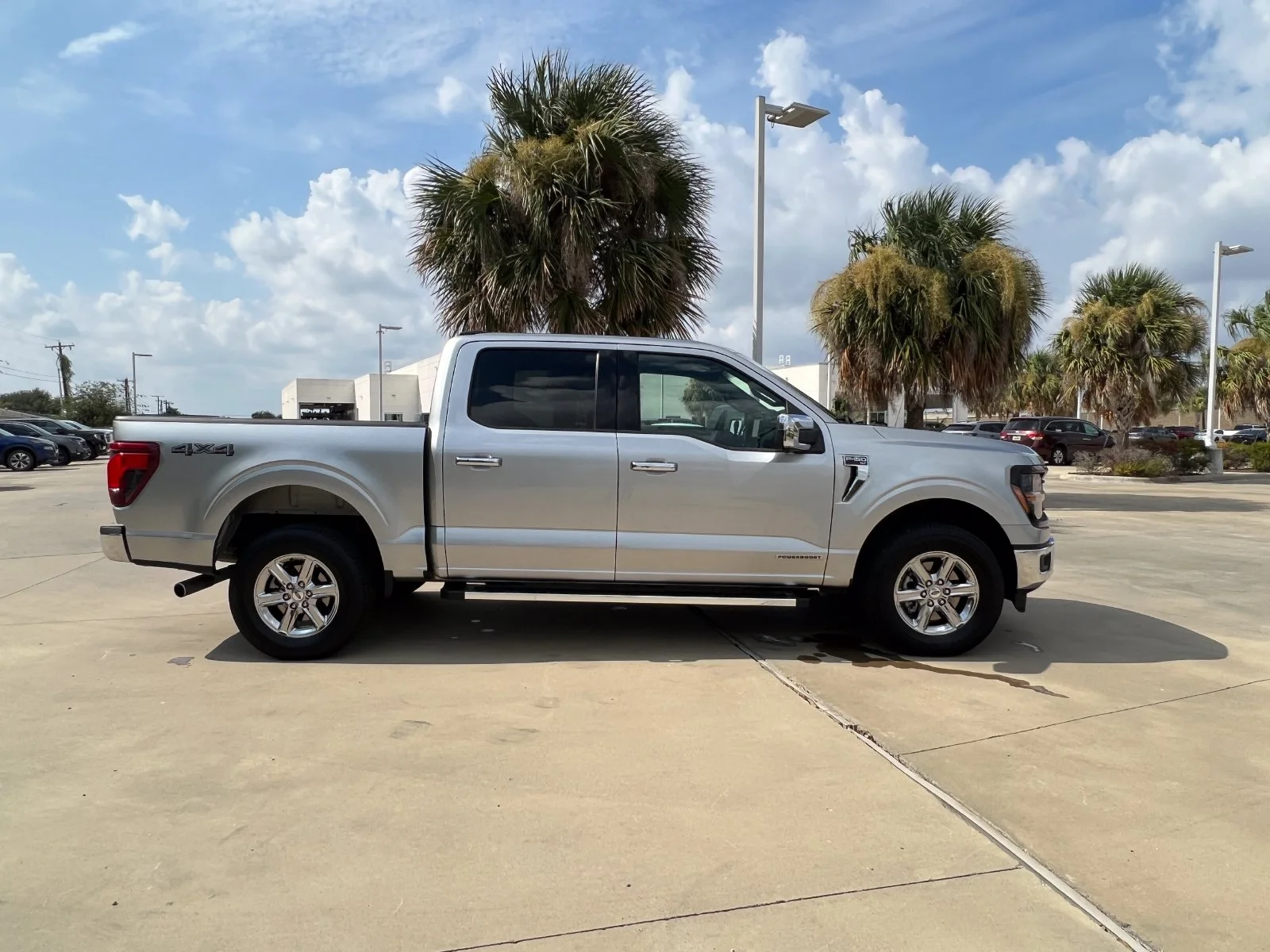 Used 2024 Silver Ford XLT image 7