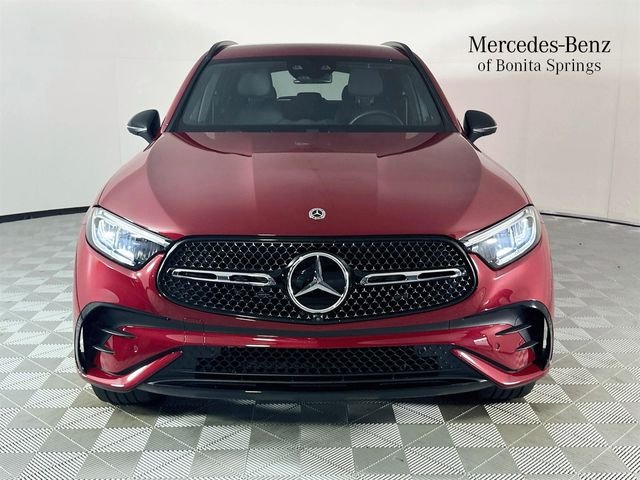 Used 2026 Red Mercedes-Benz GLC 300 image 2