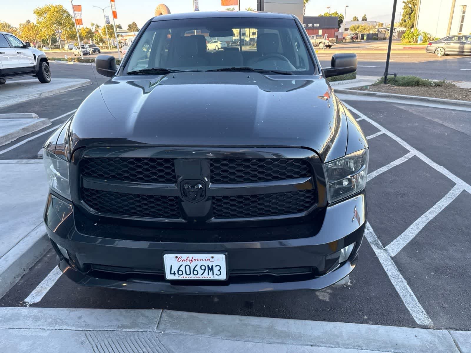 Used 2017 Brilliant Black Crystal Pearlcoat Ram Express image 4