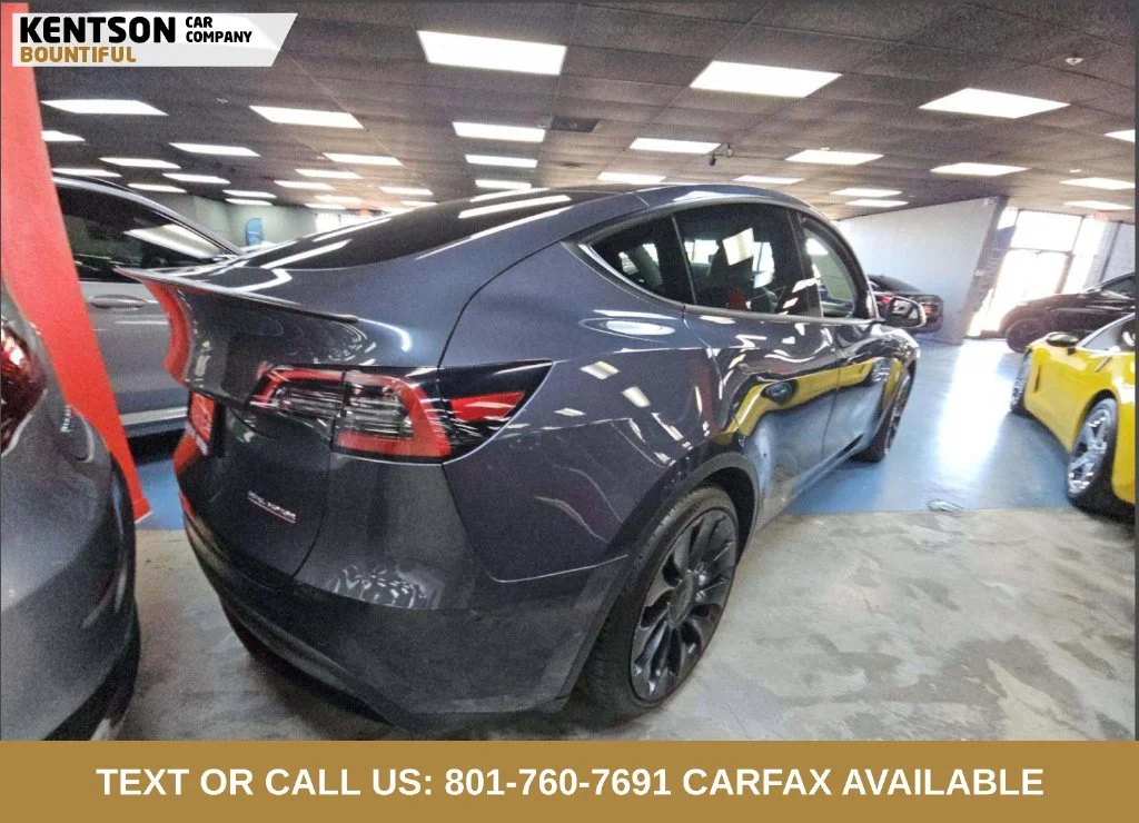 Used 2022 Gray Tesla Performance image 2