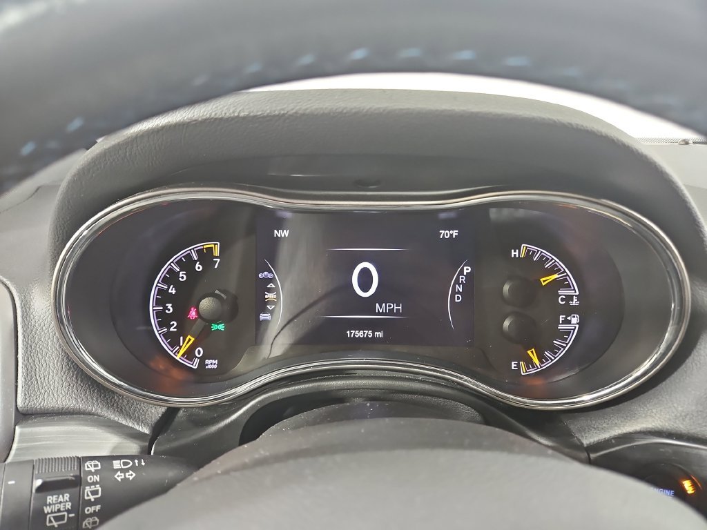 Used 2019 Black Jeep Laredo image 16