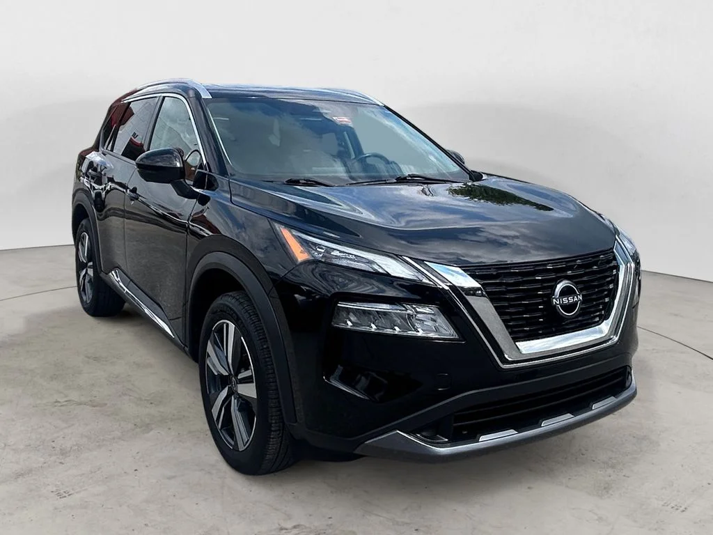 Used 2023 Super Black Nissan SL image 8