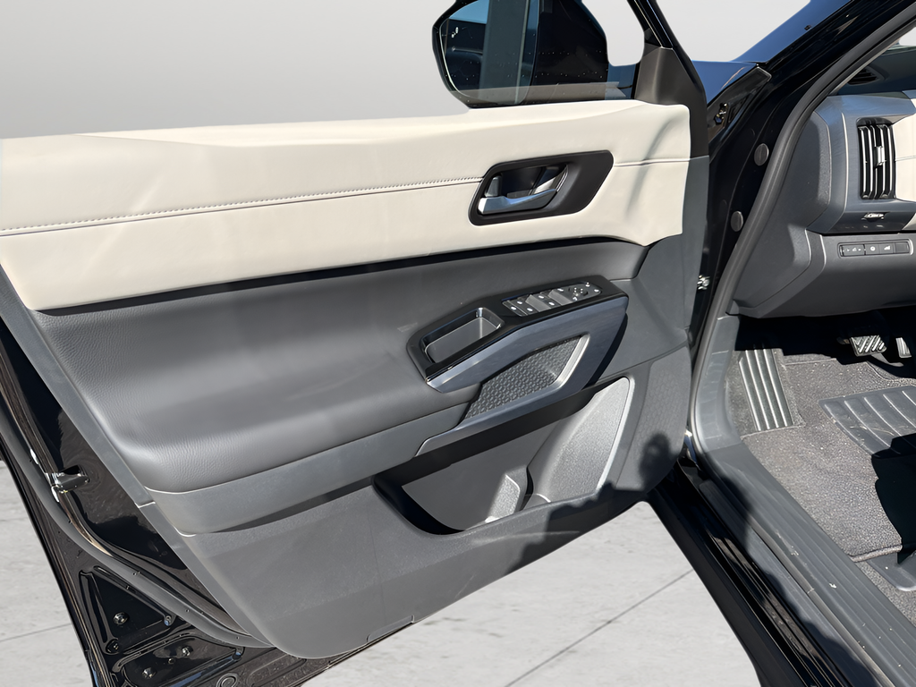 New 2026 Black Nissan SL image 13