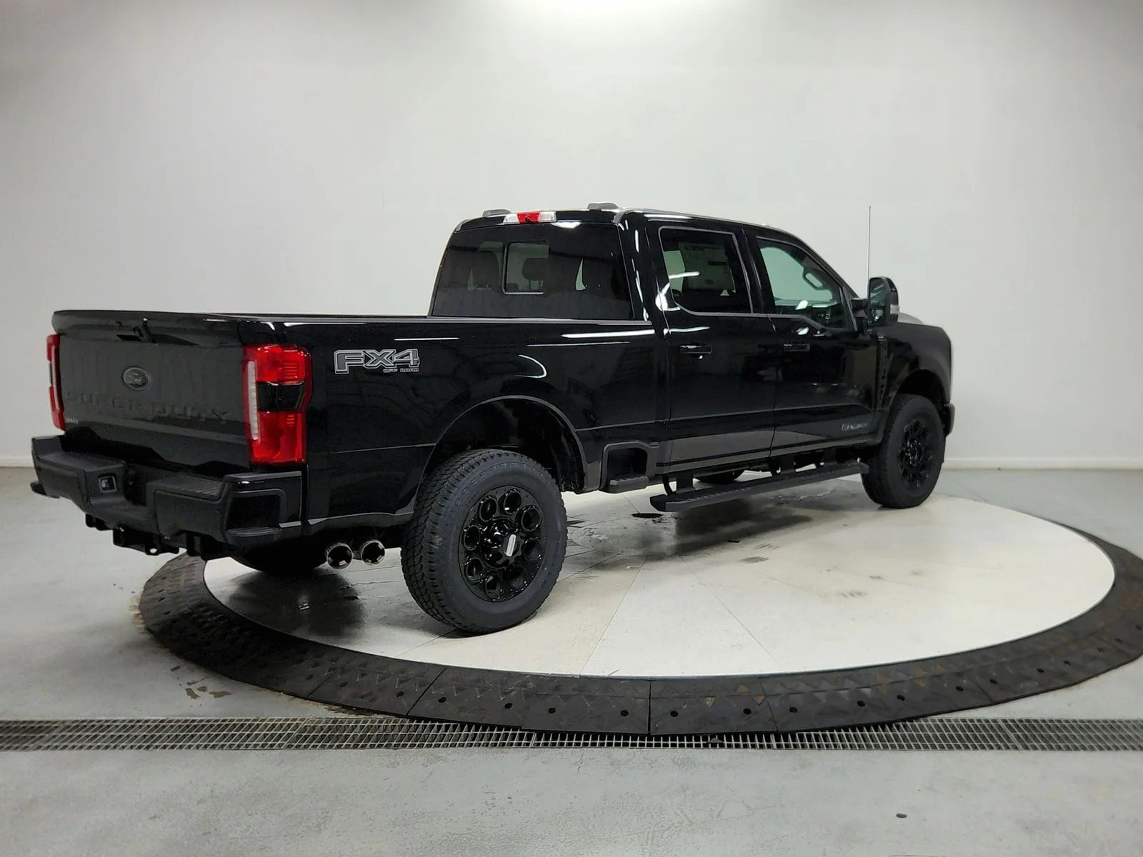 New 2026 Agate Black Metallic Ford F-250® Lariat® image 8
