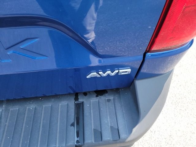 Used 2024 Atlas Blue Metallic Ford XLT image 4