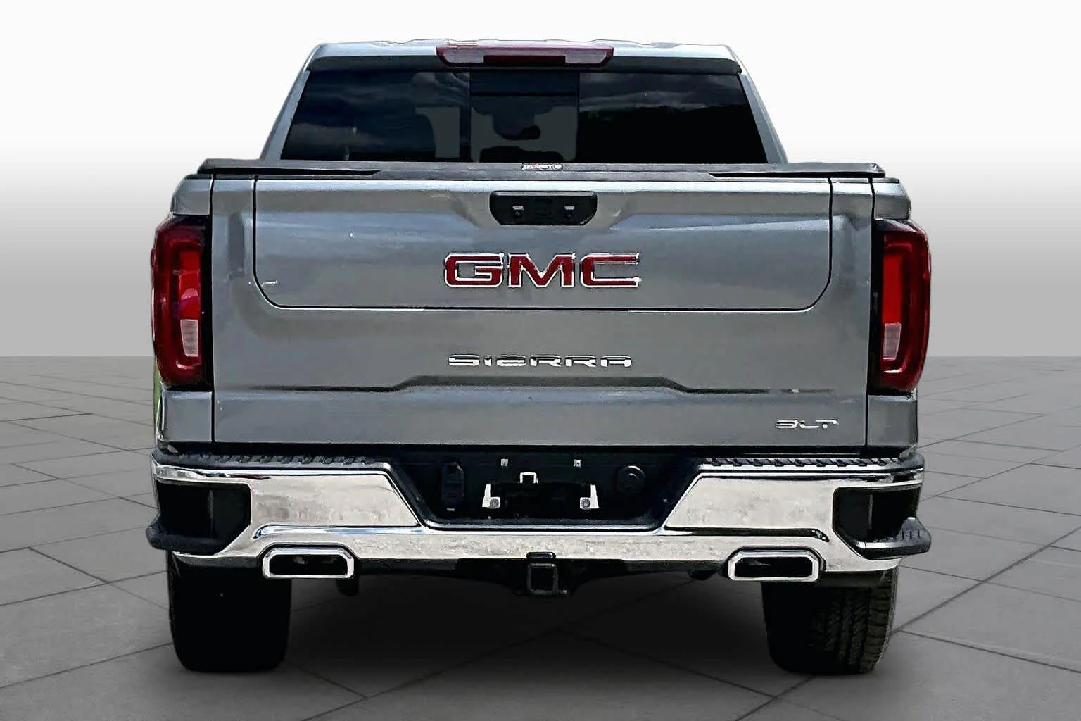 Used 2023 Sterling Metallic GMC SLT image 5