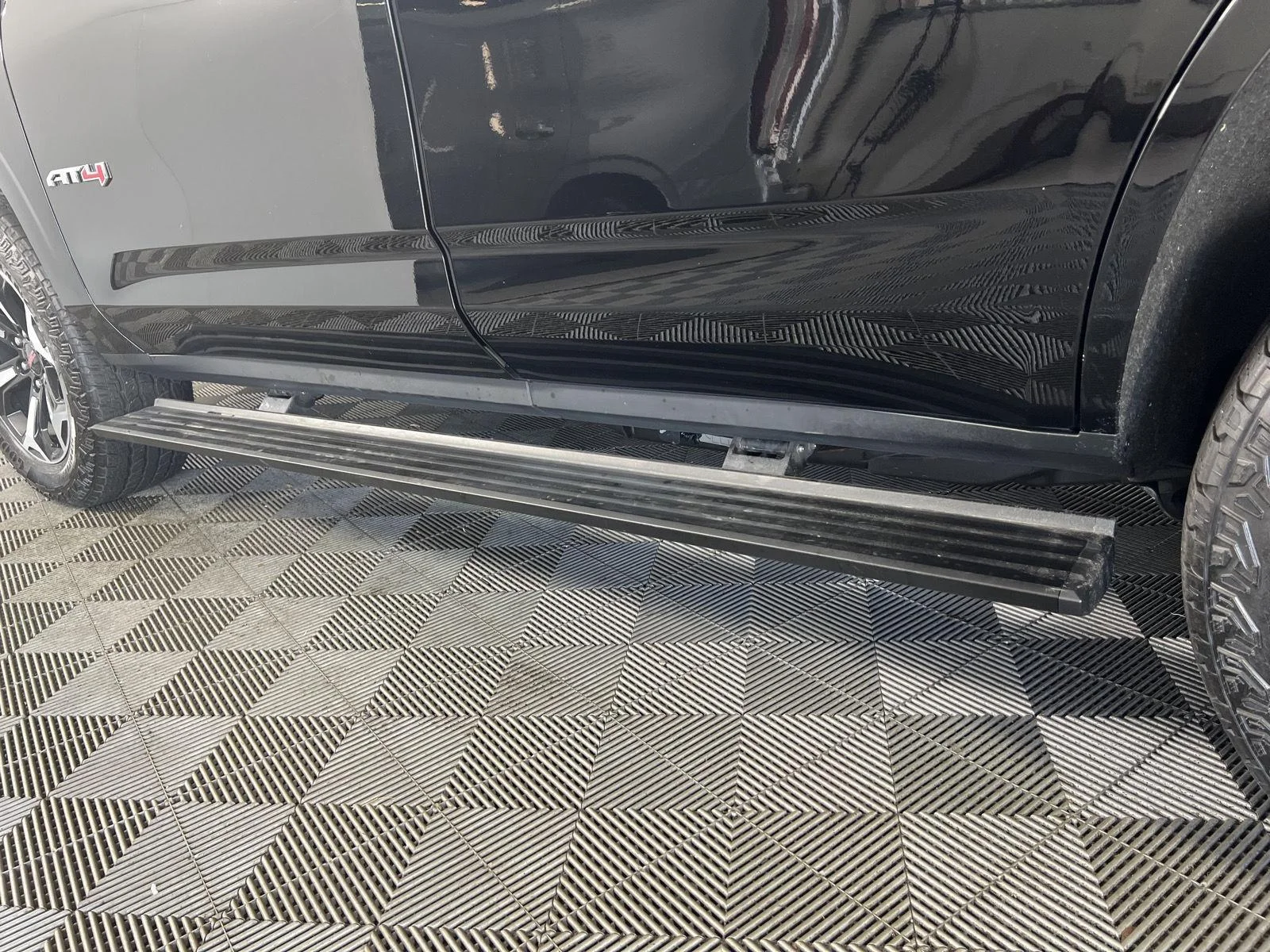 Used 2026 Onyx Black GMC AT4 image 7