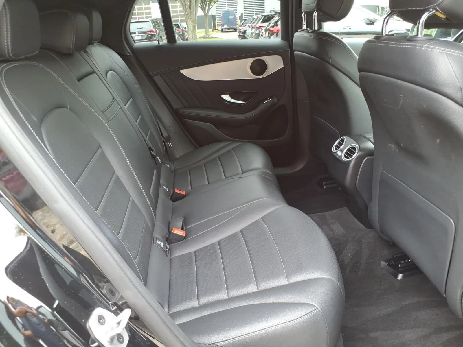 Used 2023 Black Mercedes-Benz GLC 300 image 27