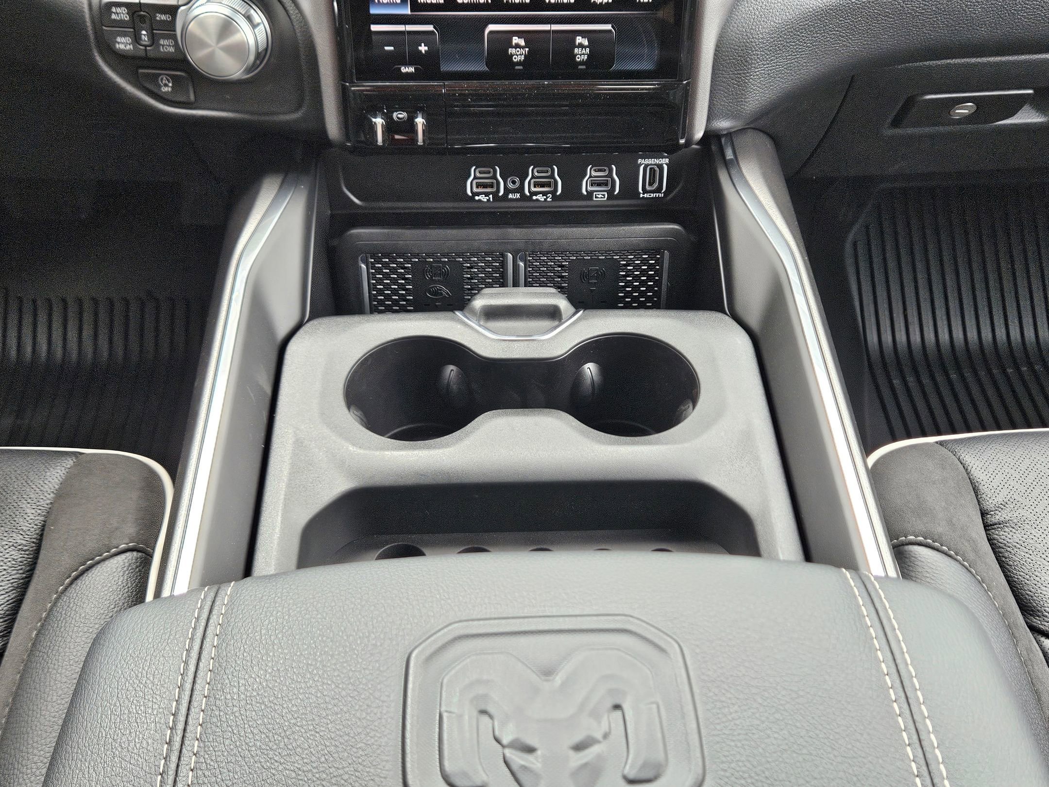 New 2026 Bright White Clear-Coat Exterior Paint RAM Laramie image 10