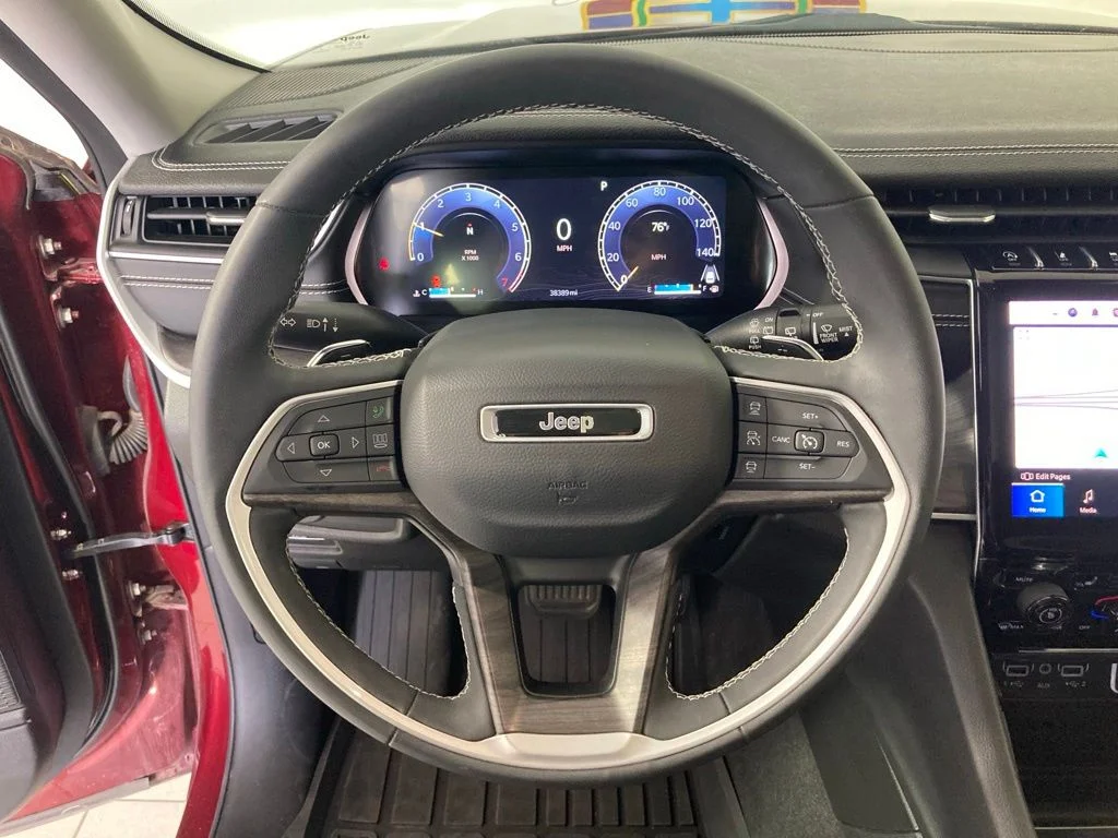 Used 2023 Red Jeep Limited image 8