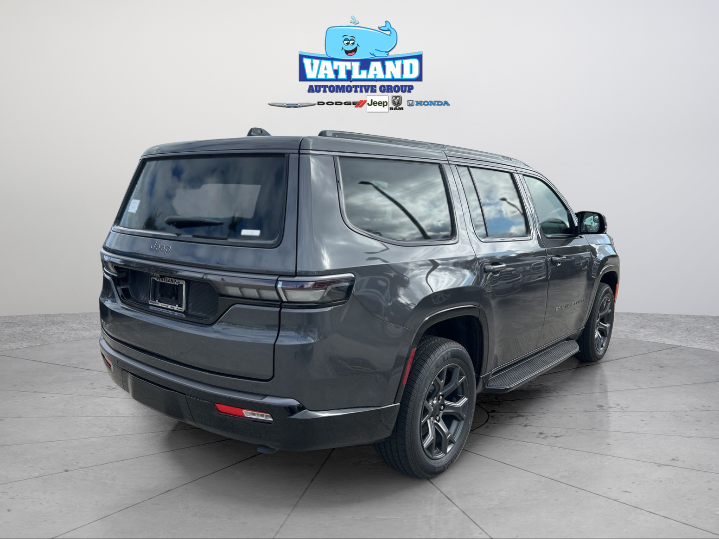 New 2026 Baltic-Gray Metallic Clear-Coat Exterior Paint Jeep Limited Altitude image 5