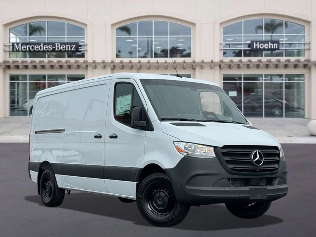 New 2026 Arctic+White Mercedes-Benz  image 1