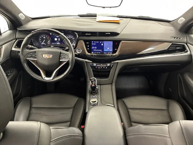 Certified Used 2025 Crystal White Tricoat Cadillac Premium Luxury image 20