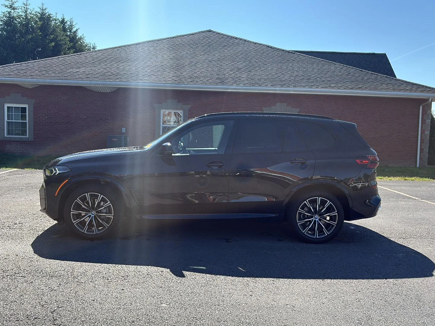 Used 2024 Carbon Black Metallic BMW xDrive40i image 6