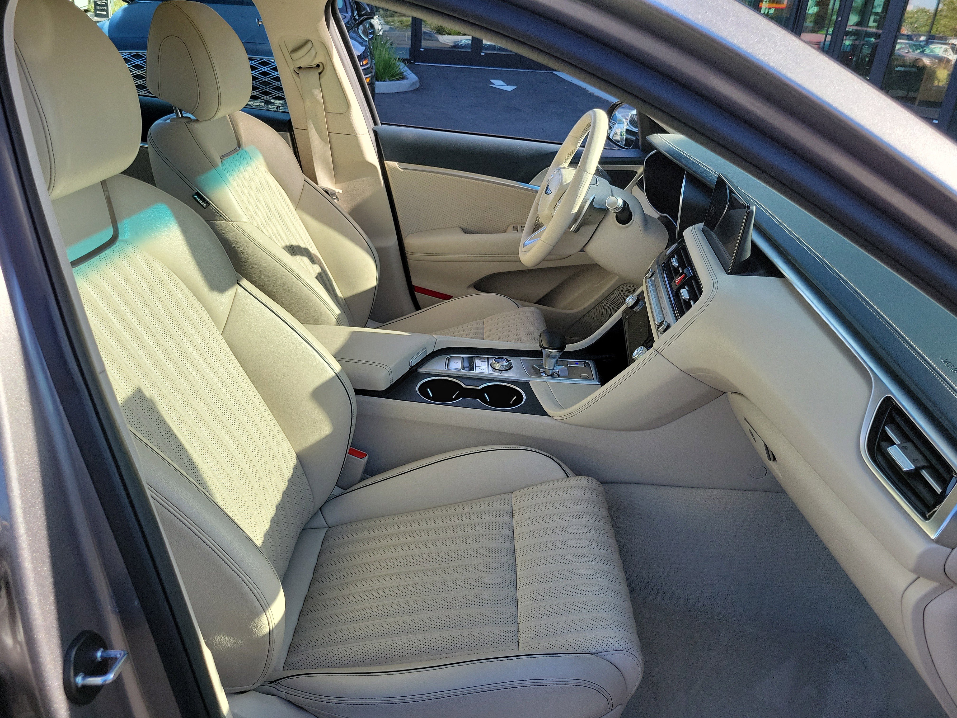 Certified Used 2026 Savile Silver Genesis 2.5T Prestige image 21