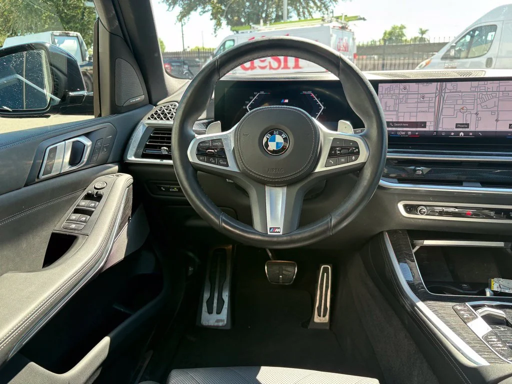 Used 2024 Black BMW sDrive40i image 6
