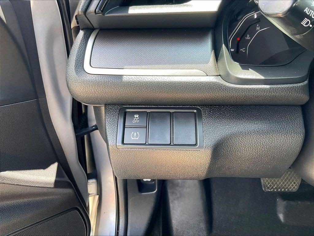 Used 2018 Silver Honda LX image 26