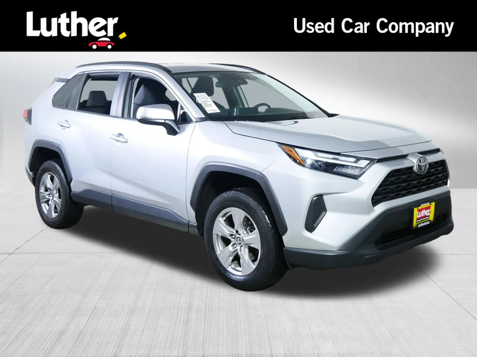 2024 Toyota RAV4 XLE FWD's photo