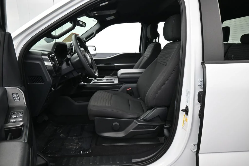 Used 2023 Oxford White Ford XL image 11