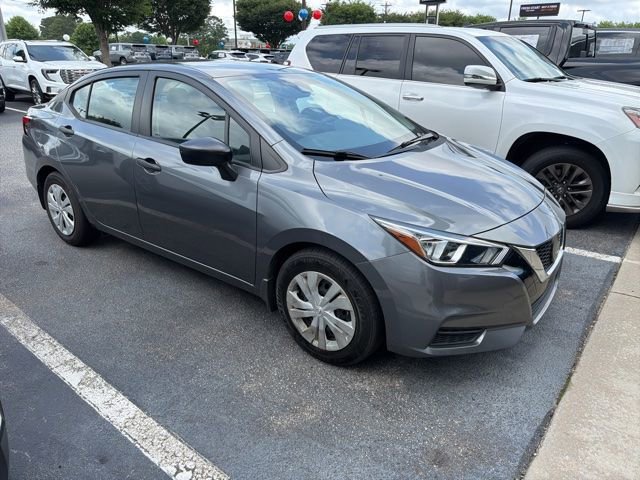2021 Nissan Versa 1.6 S CVT's photo