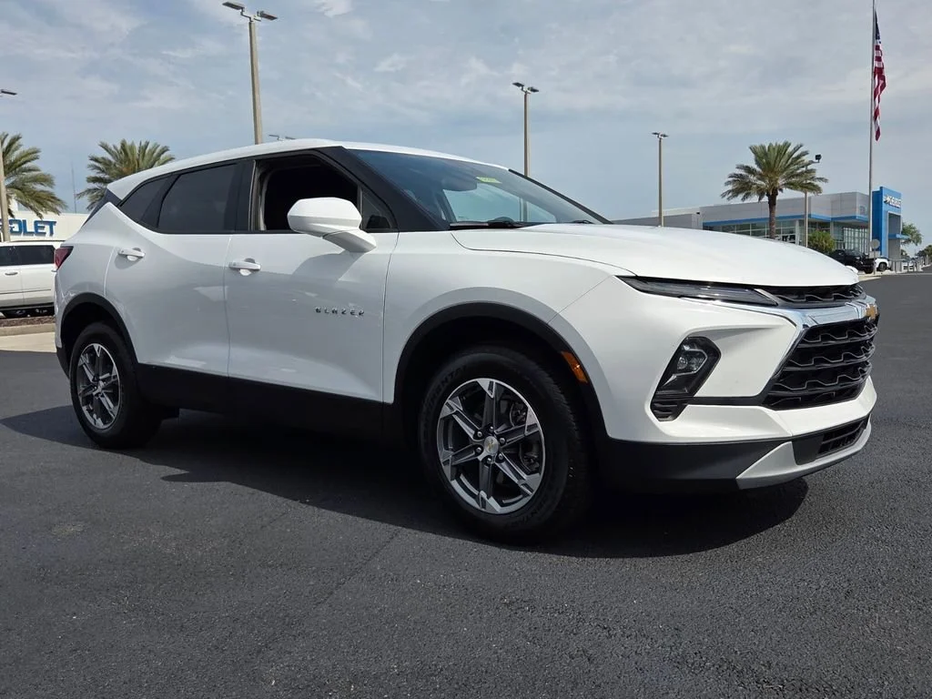 2023 Chevrolet Blazer 2.0T 2LT FWD's photo
