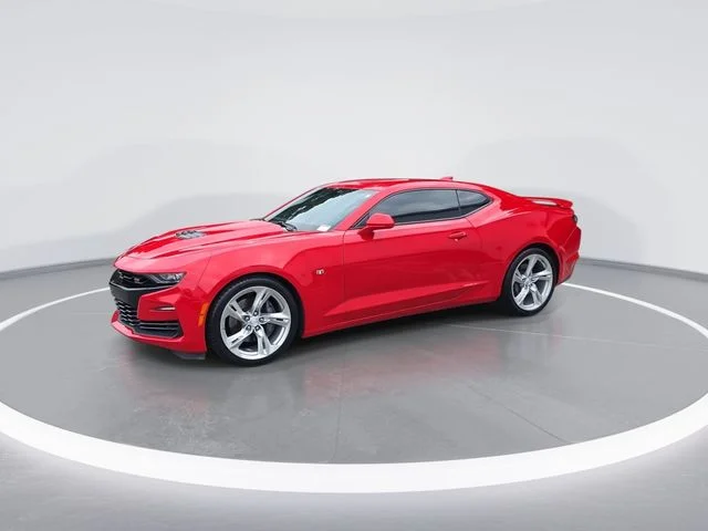 Used 2019 Red Chevrolet SS image 4